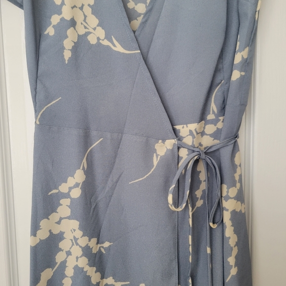 Beautiful light blue summer wrap maxi / midi dress - Picture 2 of 4